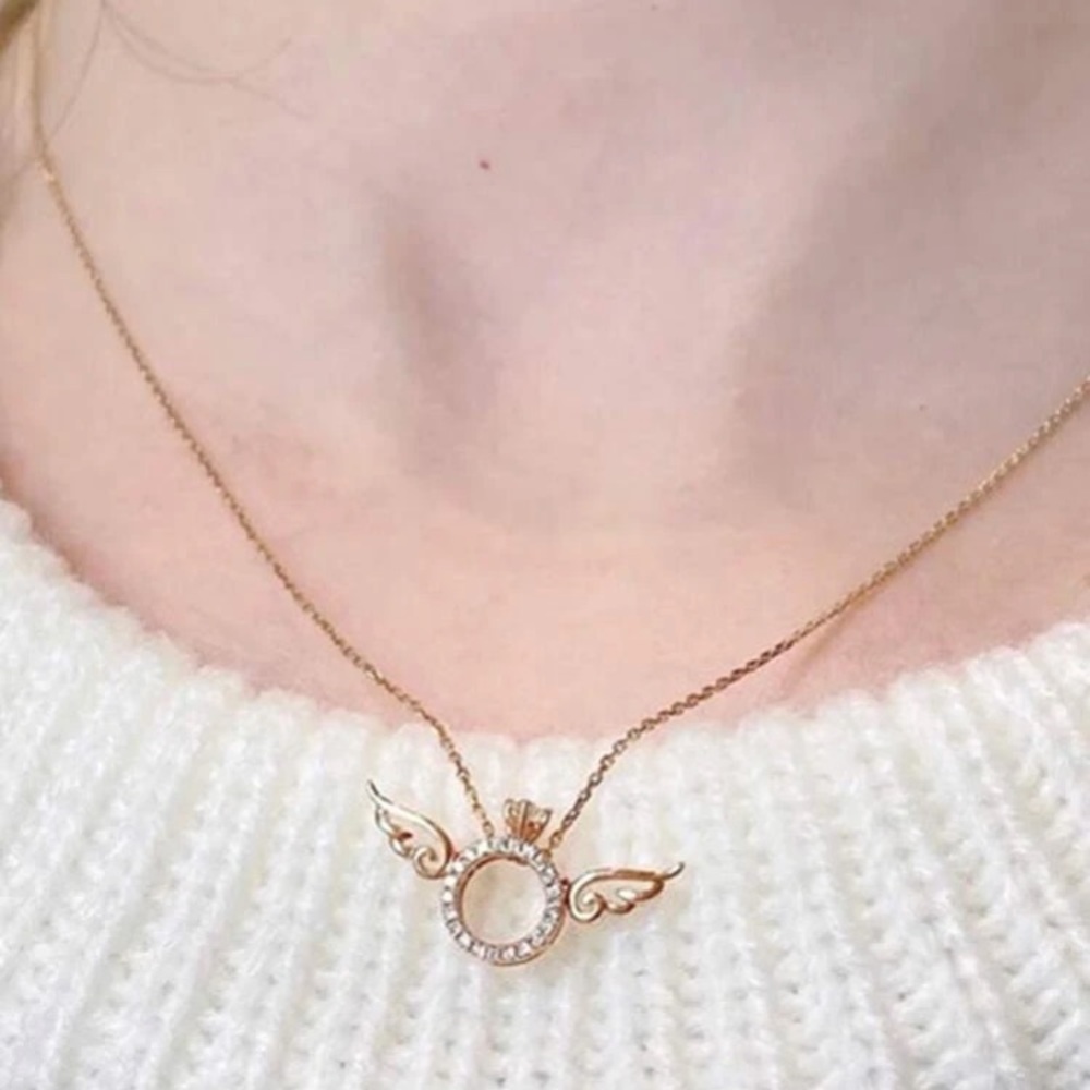 🎉 New Gold Angel Wings Crystal Necklace